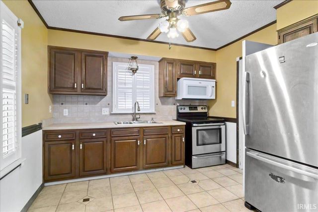 1509 S Saint James Boulevard, Evansville, IN 47714