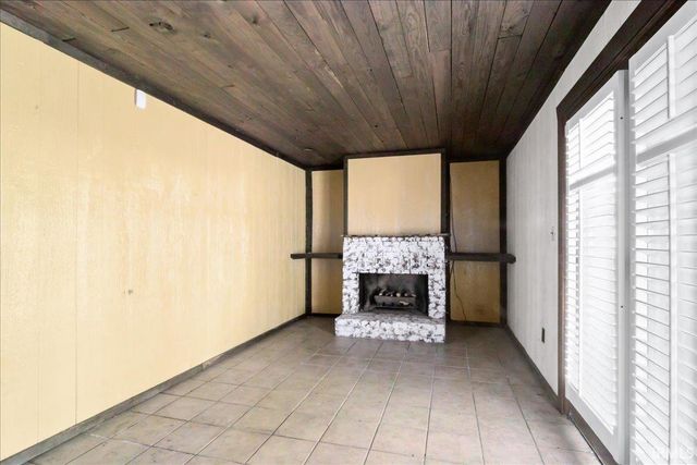 1509 S Saint James Boulevard, Evansville, IN 47714