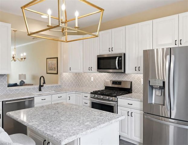 1425 Otterbourne CIR, Chesapeake, VA 23320