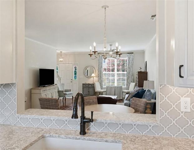 1425 Otterbourne CIR, Chesapeake, VA 23320