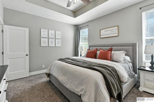 7301 S 184th Street, Omaha, NE 68136