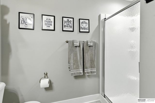 7301 S 184th Street, Omaha, NE 68136