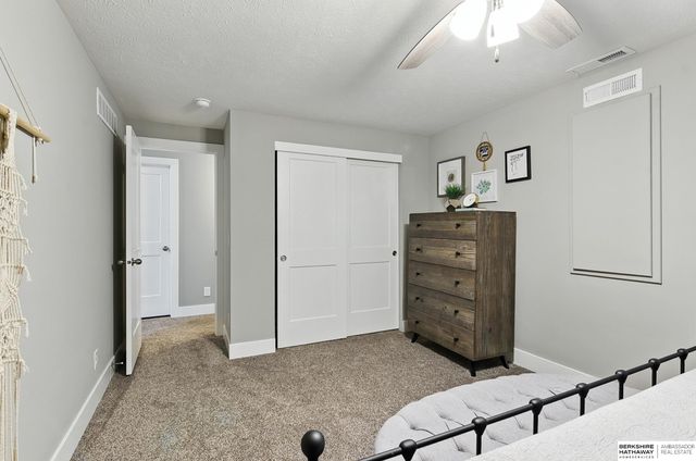 7301 S 184th Street, Omaha, NE 68136