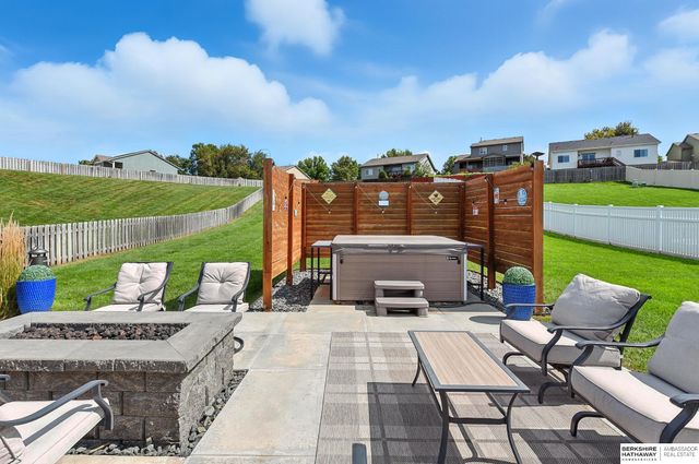 7301 S 184th Street, Omaha, NE 68136