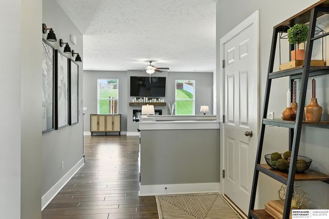 7301 S 184th Street, Omaha, NE 68136