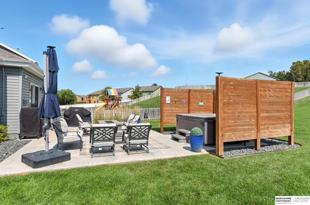 7301 S 184th Street, Omaha, NE 68136