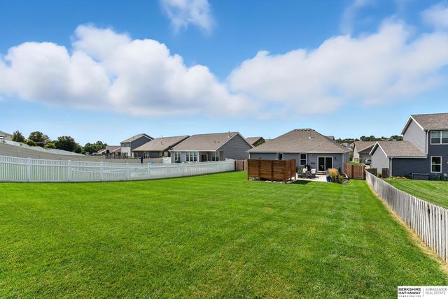 7301 S 184th Street, Omaha, NE 68136