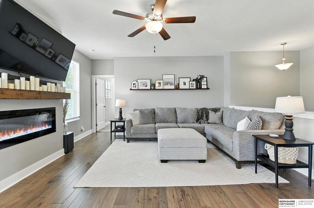 7301 S 184th Street, Omaha, NE 68136