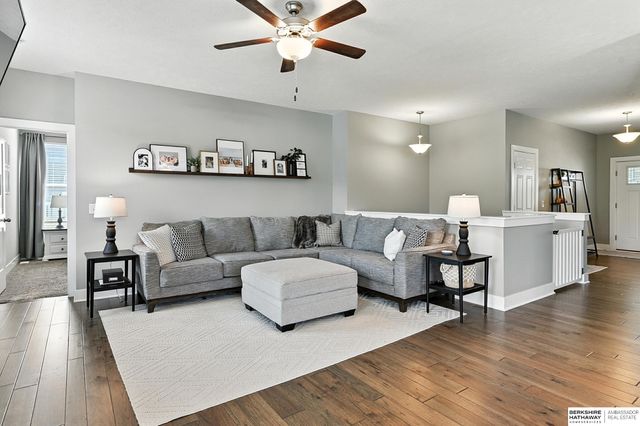 7301 S 184th Street, Omaha, NE 68136