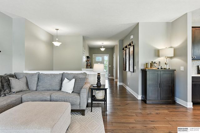 7301 S 184th Street, Omaha, NE 68136