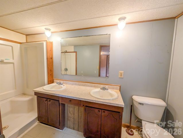 107 Mockingbird Lane, Burnsville, NC 28714