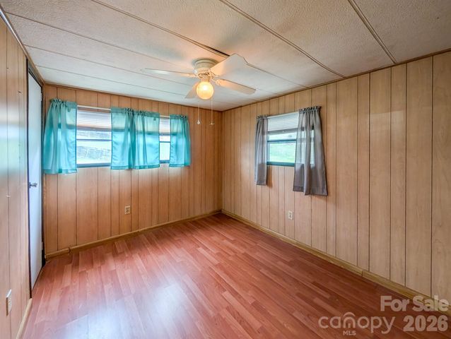 107 Mockingbird Lane, Burnsville, NC 28714