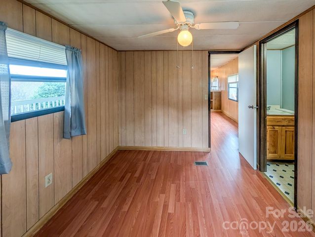 107 Mockingbird Lane, Burnsville, NC 28714