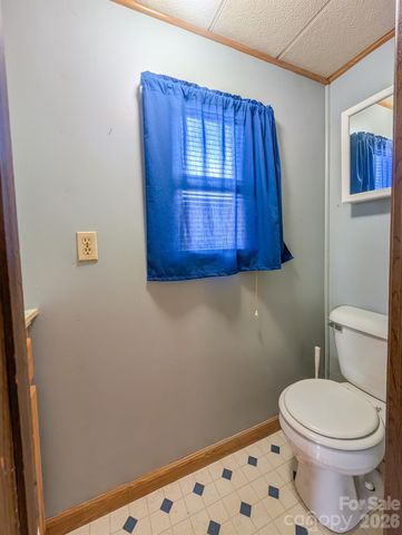 107 Mockingbird Lane, Burnsville, NC 28714