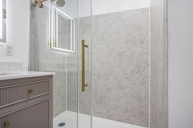 7610 Lake Wood Drive, Portage, MI 49002