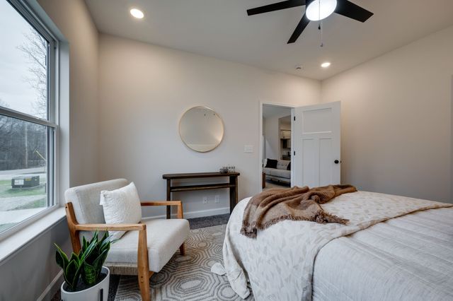 69 Truform Way, Dickson, TN 37055