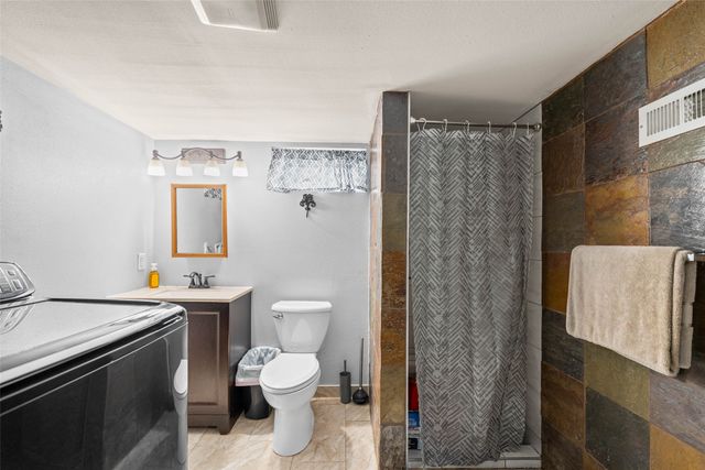 6022 SE 4th Street, Des Moines, IA 50315