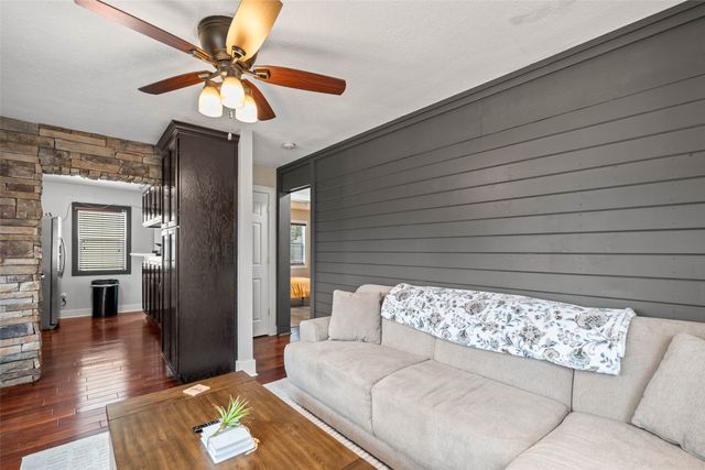 6022 SE 4th Street, Des Moines, IA 50315