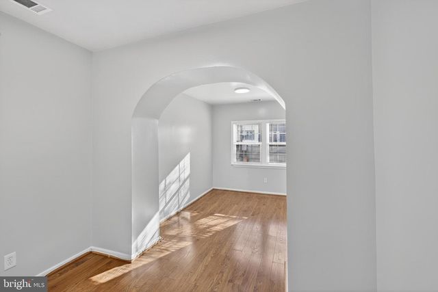 1305 ORREN ST NE, Washington, DC 20002