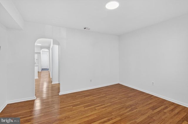 1305 ORREN ST NE, Washington, DC 20002