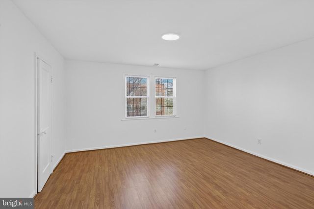 1305 ORREN ST NE, Washington, DC 20002