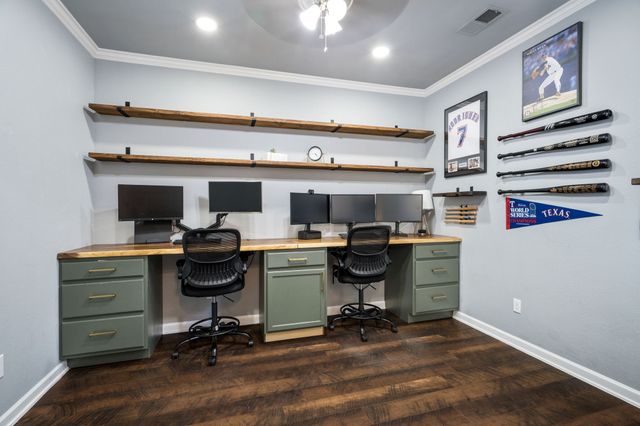 817 Rio Bravo Drive, Fort Worth, TX 76052