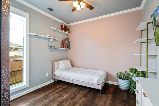 817 Rio Bravo Drive, Fort Worth, TX 76052