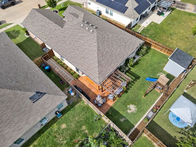 817 Rio Bravo Drive, Fort Worth, TX 76052