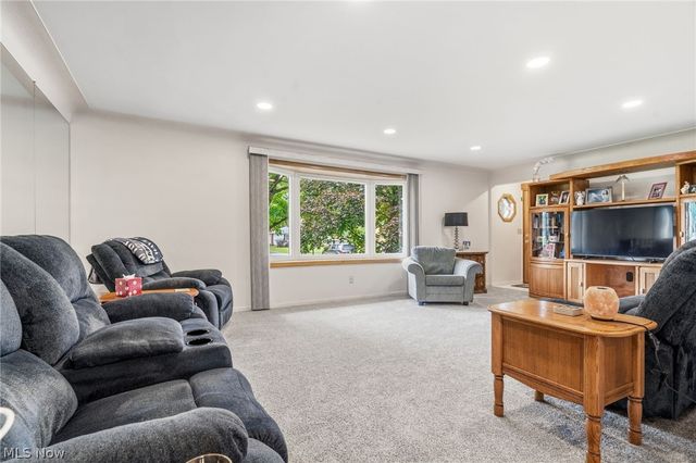 9553 W 130th Street, North Royalton, OH 44133