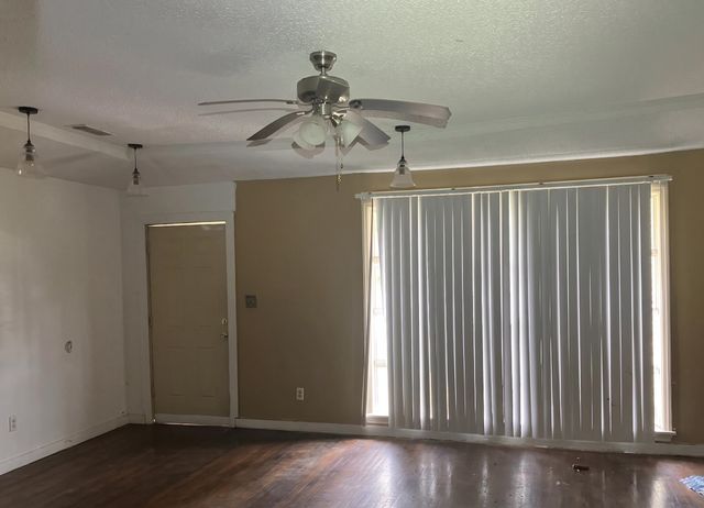 1205 W Walnut Street, Blytheville, AR 72315