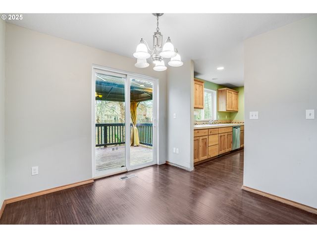 461 E AIRPARK Way, Newberg, OR 97132