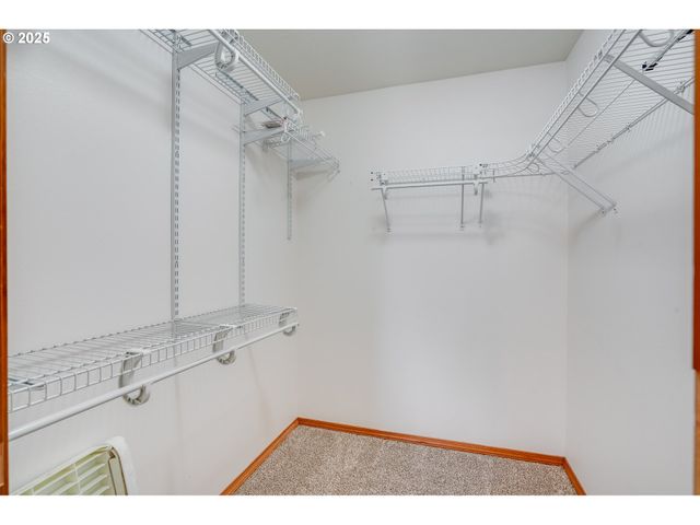 461 E AIRPARK Way, Newberg, OR 97132