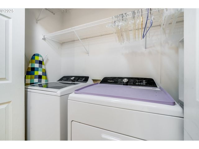 461 E AIRPARK Way, Newberg, OR 97132