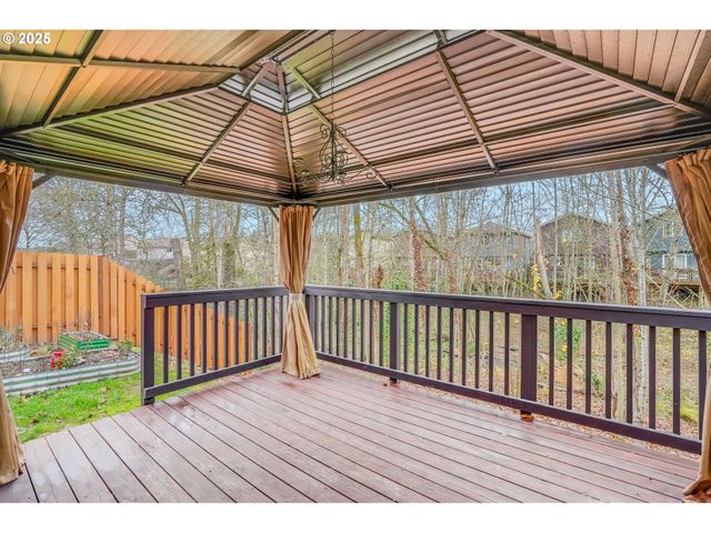 461 E AIRPARK Way, Newberg, OR 97132