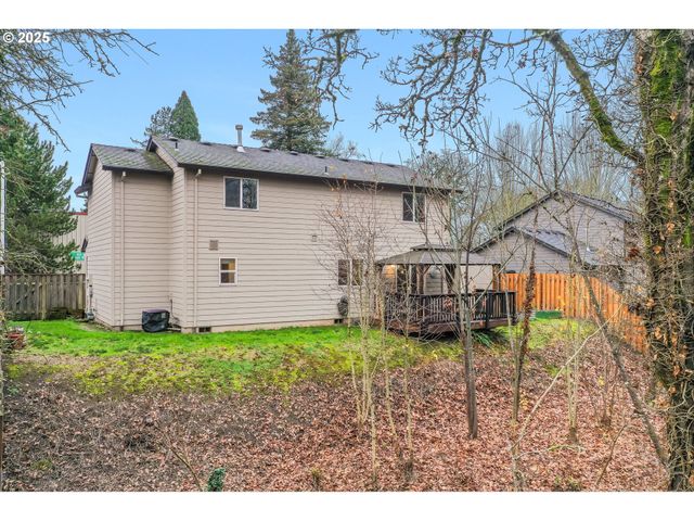 461 E AIRPARK Way, Newberg, OR 97132