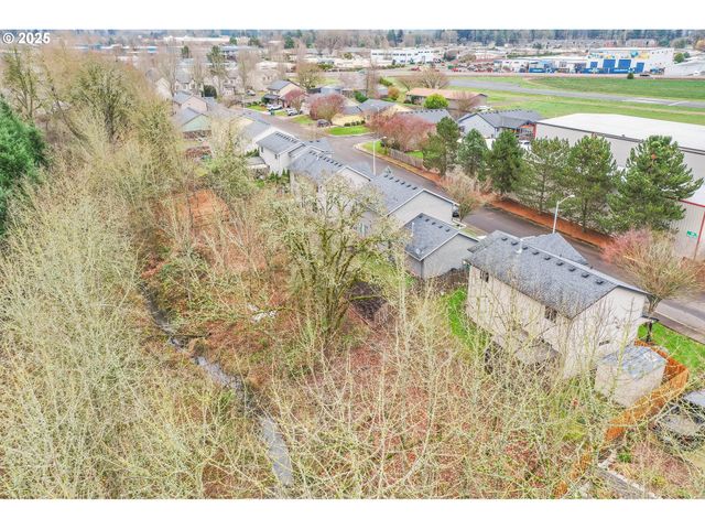 461 E AIRPARK Way, Newberg, OR 97132