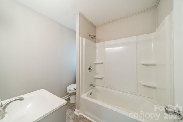 402 E Webb Street, Dallas, NC 28034