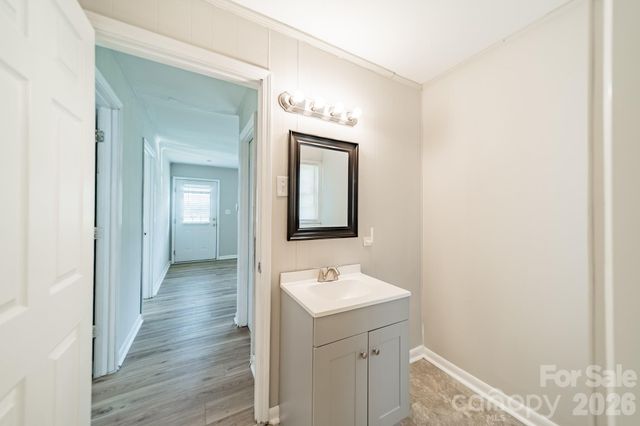 402 E Webb Street, Dallas, NC 28034