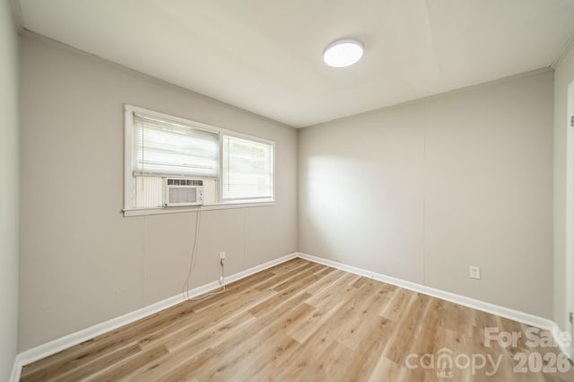 402 E Webb Street, Dallas, NC 28034