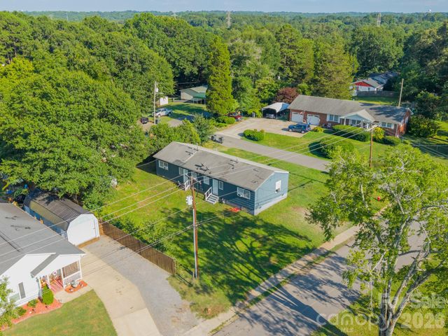 402 E Webb Street, Dallas, NC 28034