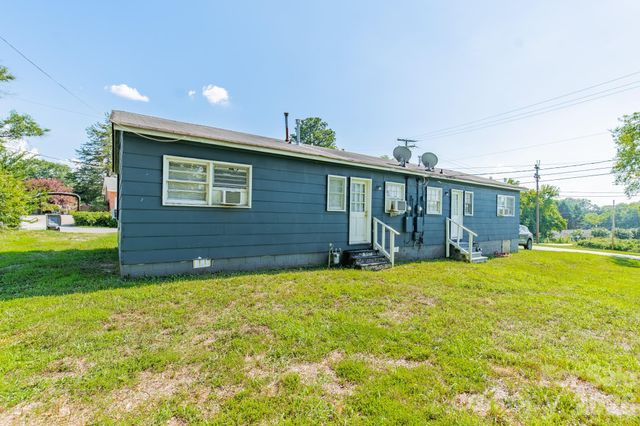 402 E Webb Street, Dallas, NC 28034