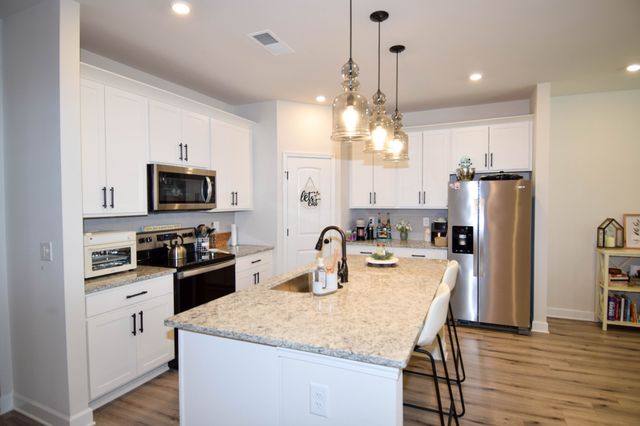 183 Fister Dr, Lebanon, TN 37090