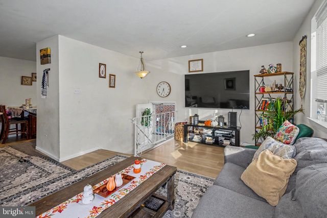 1715 BORBECK, Philadelphia, PA 19111