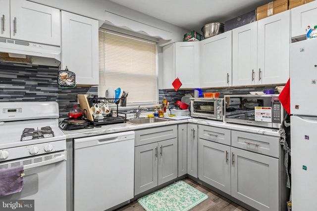 1715 BORBECK, Philadelphia, PA 19111