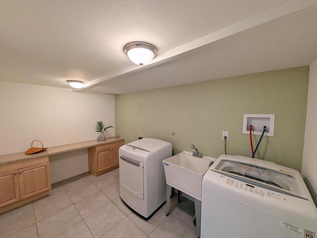 3233 S 55th STREET, Milwaukee, WI 53219