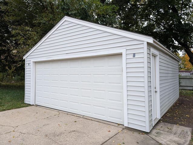 3233 S 55th STREET, Milwaukee, WI 53219