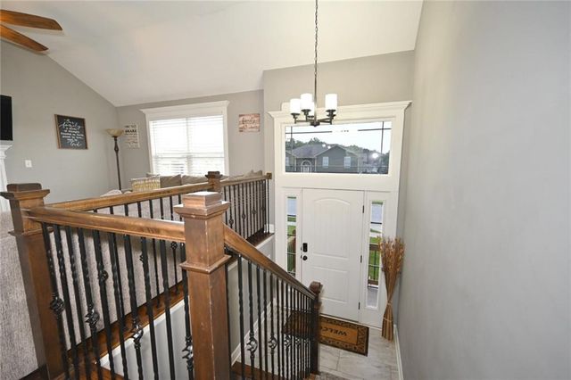 1103 E 18th Street, Kearney, MO 64060