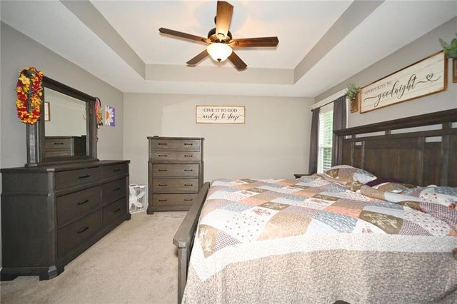 1103 E 18th Street, Kearney, MO 64060