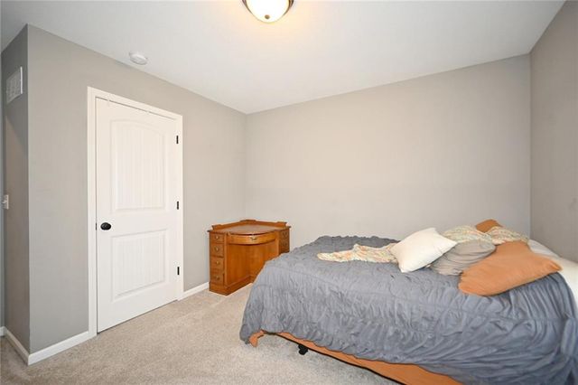 1103 E 18th Street, Kearney, MO 64060