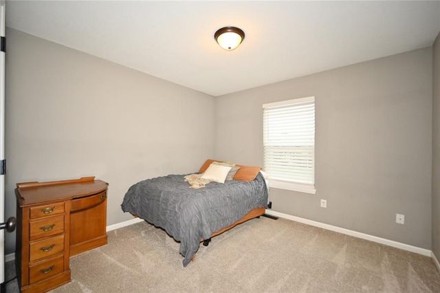 1103 E 18th Street, Kearney, MO 64060